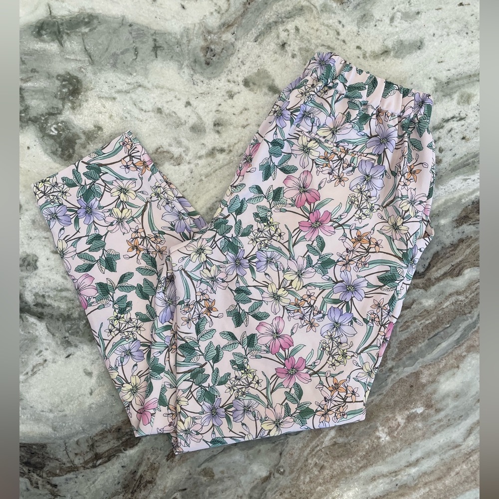 LIKE NEW EXPRESS FLORAL ANKLE MID RISE PANT